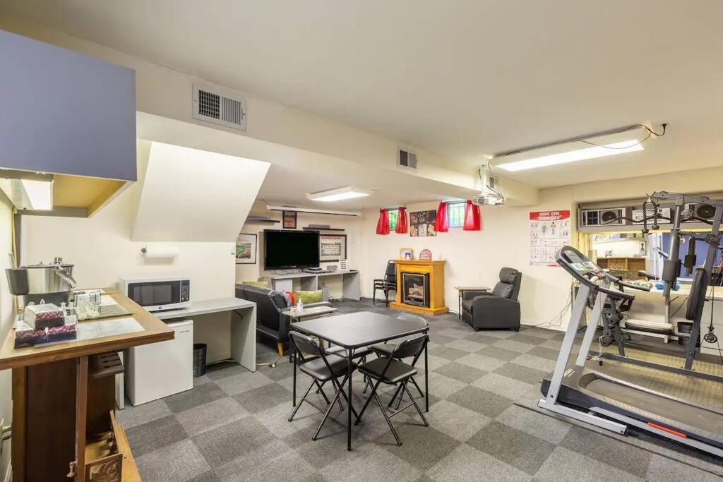 Lrge 5 Bedroom 9 Beds Near Dc-Pool, Hot Tub, Gym, Game Rm, Fire Pit Bowie Exteriér fotografie